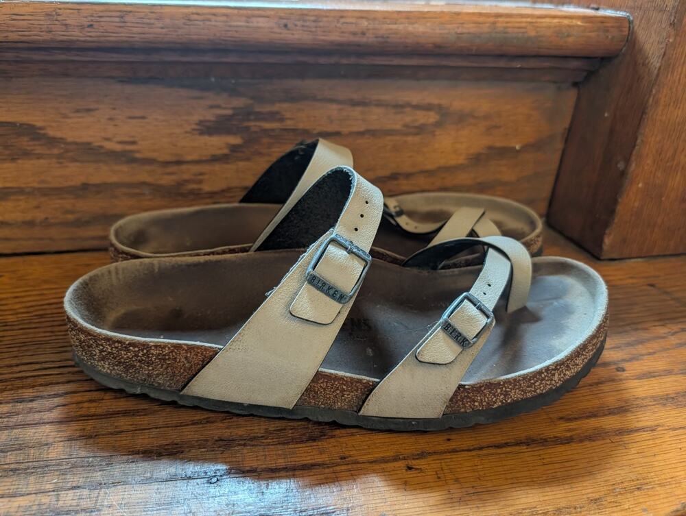 Birkenstock Mayari Birko-Flor Sandal 42,L11 Graceful Pearl White Toe Loop Slide
